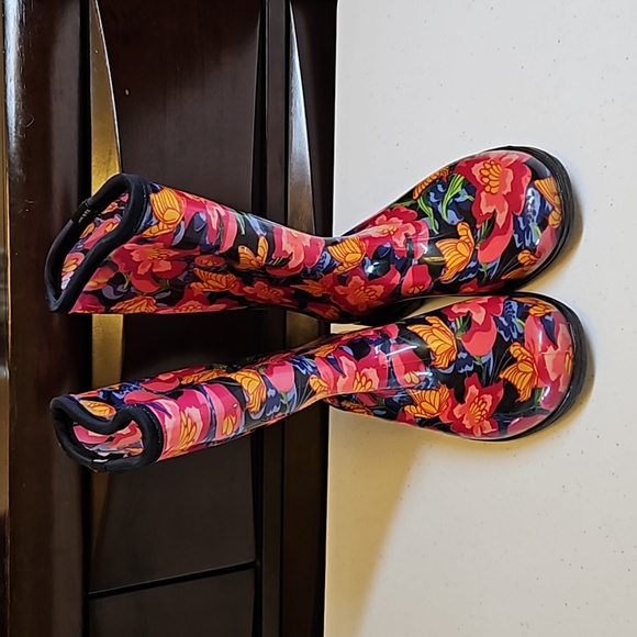 SLOGGERS  6 WOMEN'S BOOTS FLORAL MULTI-COLOR  RAIN BOOTS - Picture 2 of 9